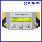 GYS BSU Gysflash 100.12 LCD control panel close-up showing charge mode, liquid battery type, 12V and 70Ah settings with mode select and start stop buttons