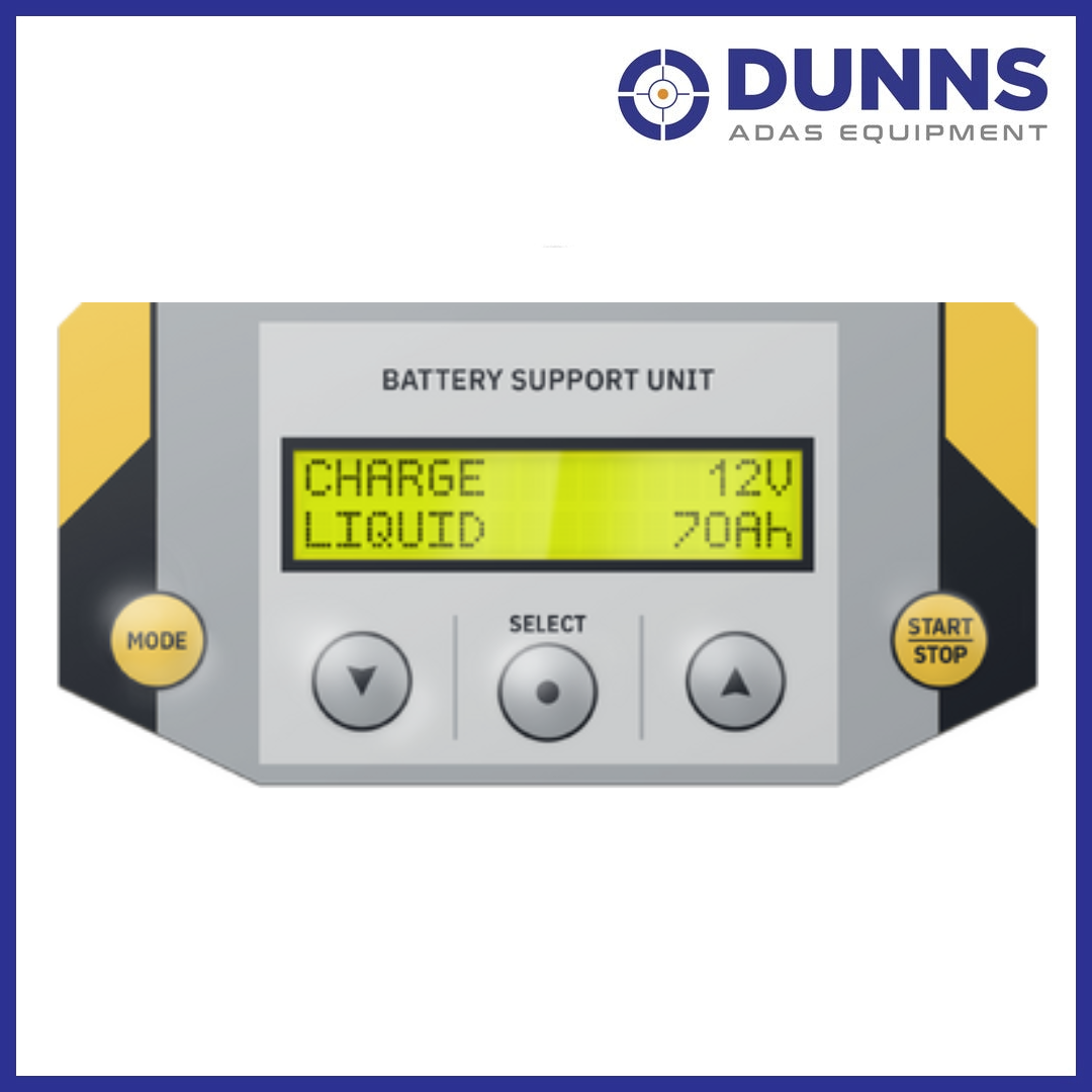 GYS BSU Gysflash 100.12 LCD control panel close-up showing charge mode, liquid battery type, 12V and 70Ah settings with mode select and start stop buttons